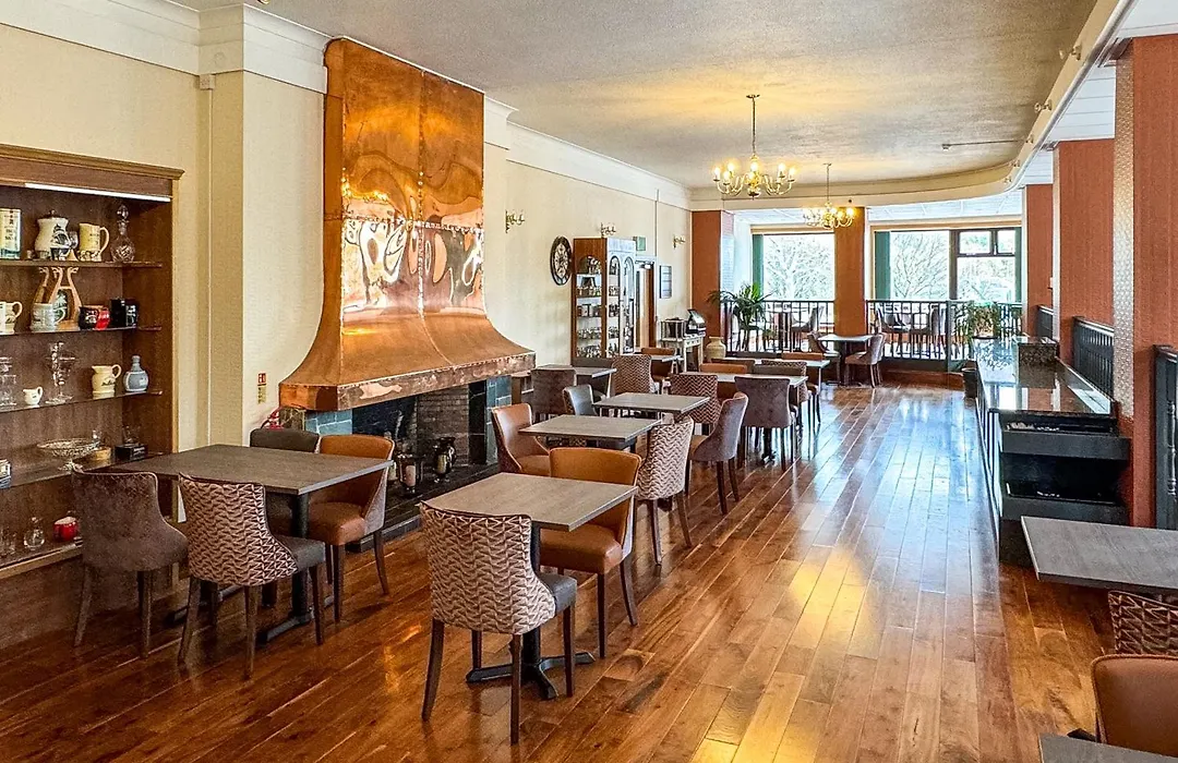 The Royal Hotel-1